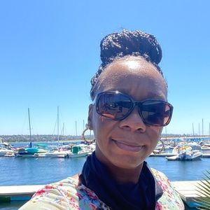 Meet your Posher, Caroline